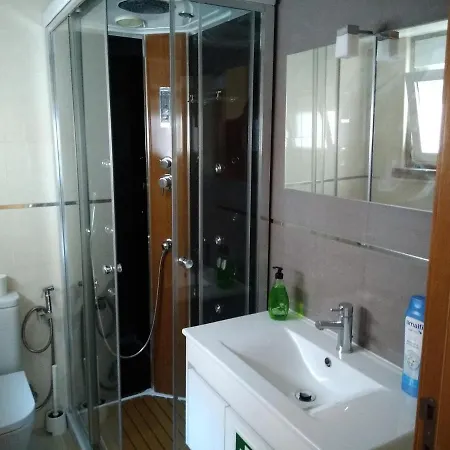 Oriente Dna V Apartmán *