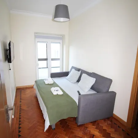 Oriente Dna V * Lisboa